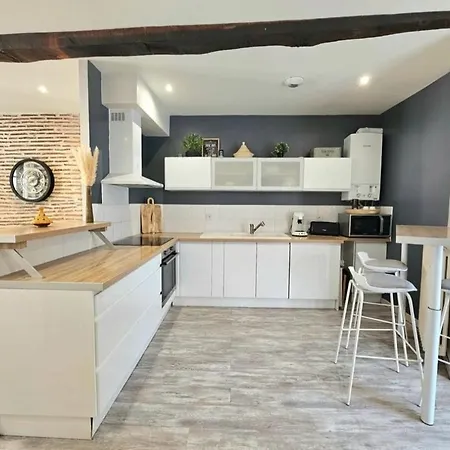 Coeur Historique - Cosyhome 18 - Parking A Proximite *